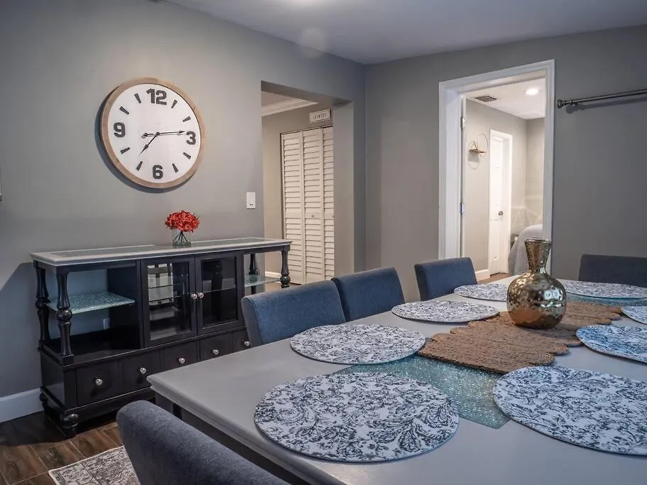New In Pinellas Park! Bikini Bottom 0*,  United States