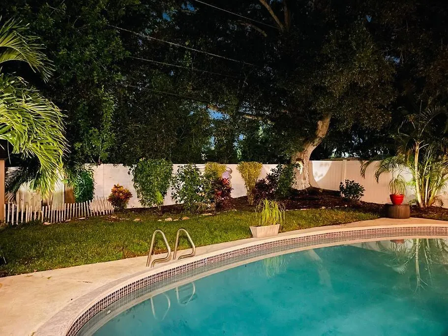 Holiday home New In Pinellas Park! Bikini Bottom