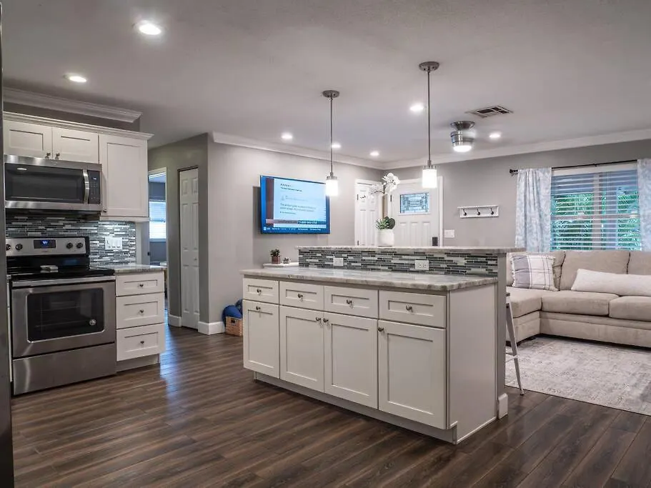 Holiday home New In Pinellas Park! Bikini Bottom