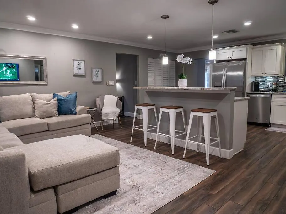 New In Pinellas Park! Bikini Bottom 0*,